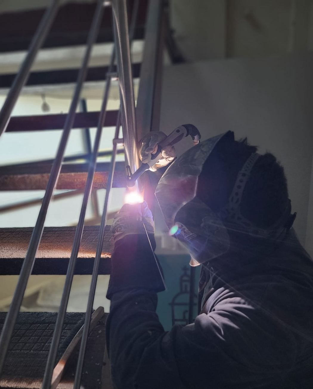 Soldador de stainless en escalera
